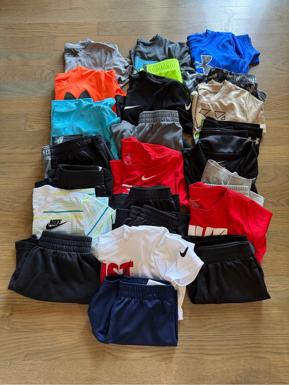 Mixed Boys Athletic Tops & Shorts Bundle - Nike & Under Armour size 4T